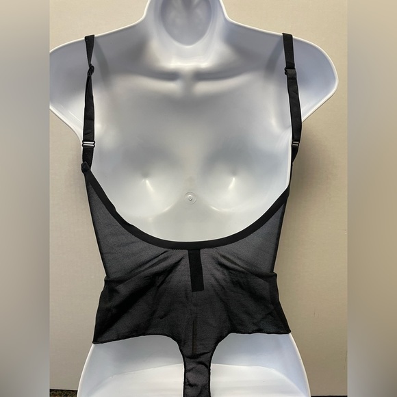 SKIM - SHEER SCULPT THONG BODYSUIT - (2)M - Picture 5 of 7